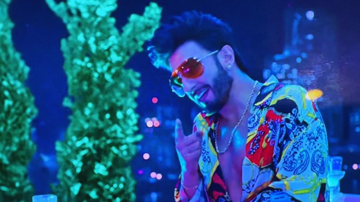 ranveer-singh-and-karan-johar-exchange-heated-words-in-the-bads-of-bollywood-referring-to-rocky-rani-kii-prem-kahani