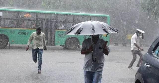 karnataka-weather-update-heavy-rain-alert-in-bengaluru-yellow-warning-in-parts-of-state-check-imd-forecast
