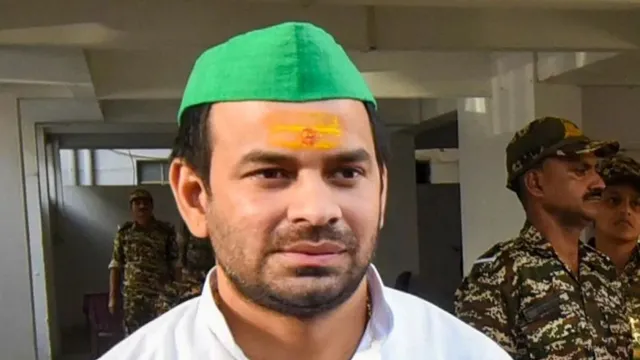 tej-pratap-warns-those-insulting-sister-rohini-amid-rjd-rift-buzz-bihar-elections-2025