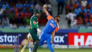 IND vs PAK Asia Cup 2025 Super 4: Jasprit Bumrah's Expensive Over Against Pakistan Makes Fans Wonder If He's 'Fully Fit'