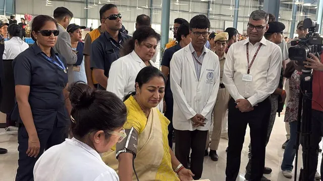 delhi-cm-announces-free-health-check-ups-for-women-children-at-aiims-mega-camp