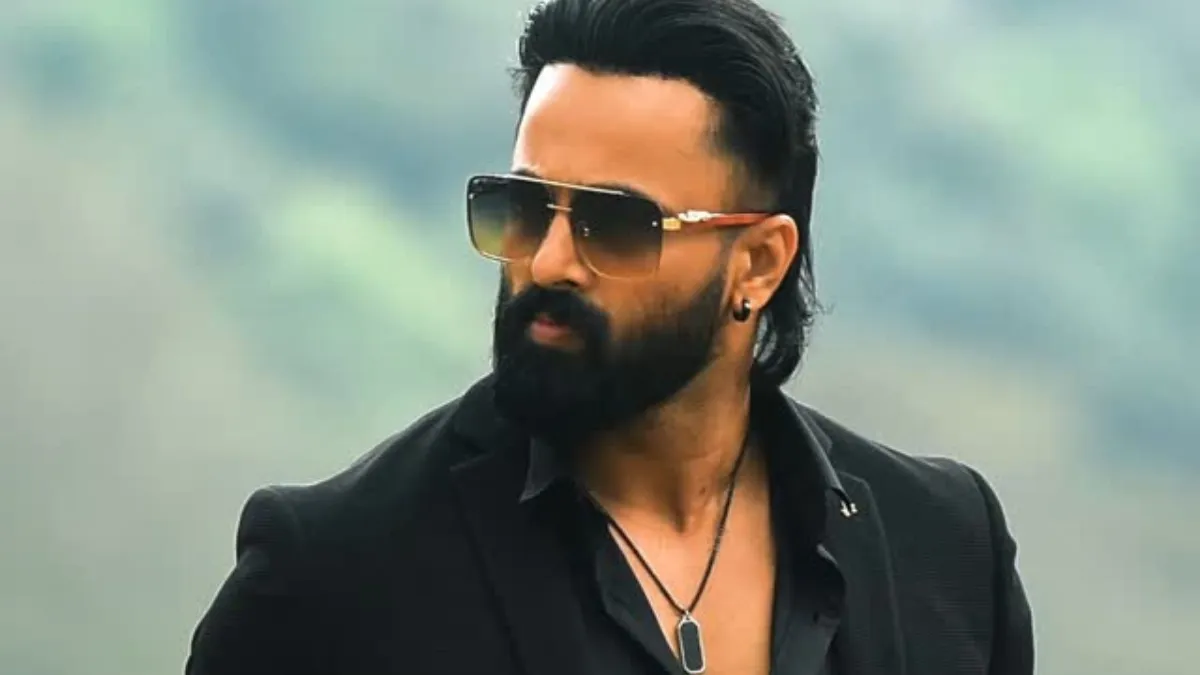malayalam-actor-unni-mukundan-summoned-by-kerala-court-in-assault-case-by-former-pr