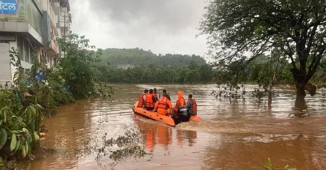 maharashtra-floods-8-dead-over-5-lakh-acres-farmland-submerged-cm-fadnavis-announces-rs-2215-cr-relief