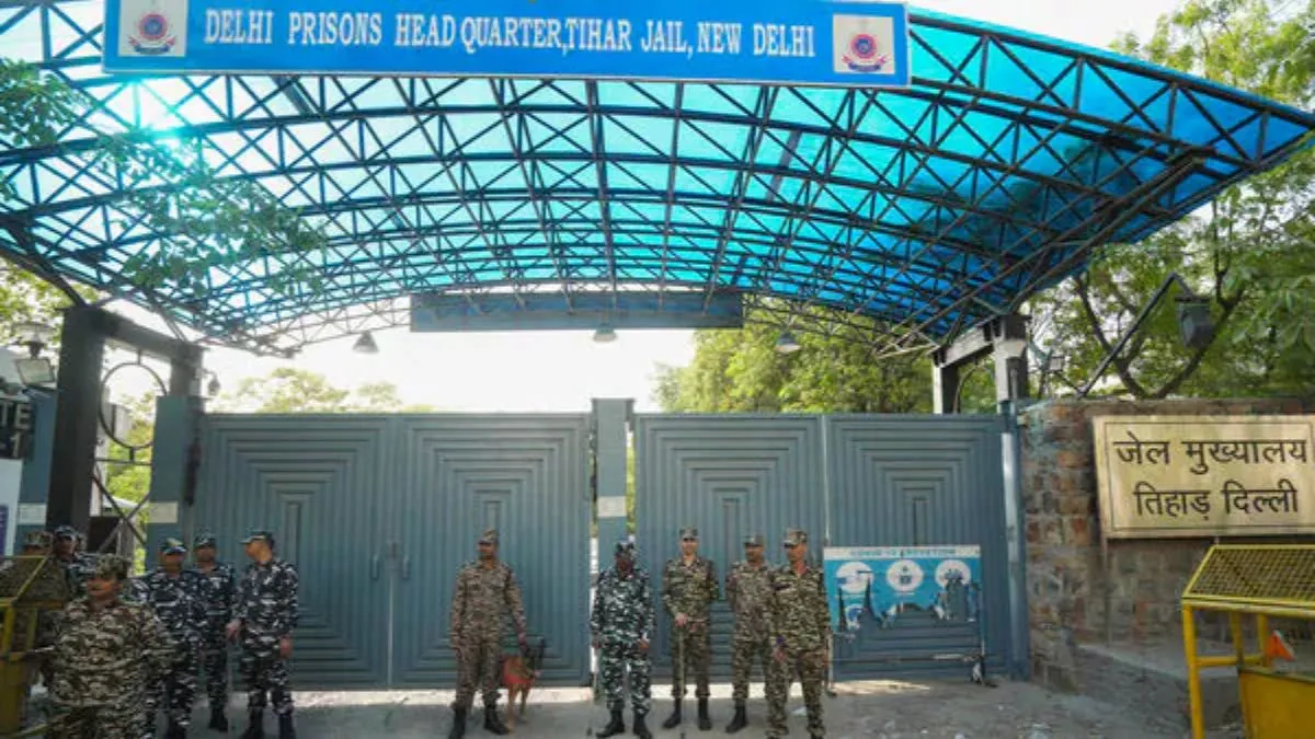 delhi-high-court-dismisses-plea-seeking-removal-of-afzal-guru-maqbool-bhatts-graves-from-tihar-jail