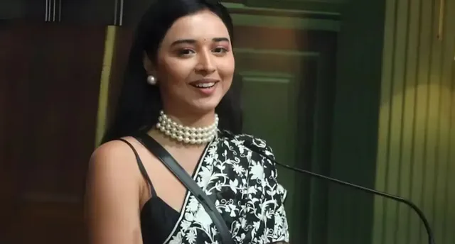 tanya-mittal-claims-she-travels-from-gwalior-to-agra-to-have-coffee-with-a-view-of-taj-mahal-internet-calls-her-fekuchand