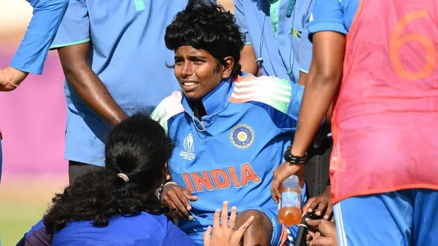 womens-world-cup-arundhati-reddy-wheelchaired-off-in-warmup-match-against-england-injury-scare-for-india-star-pacer