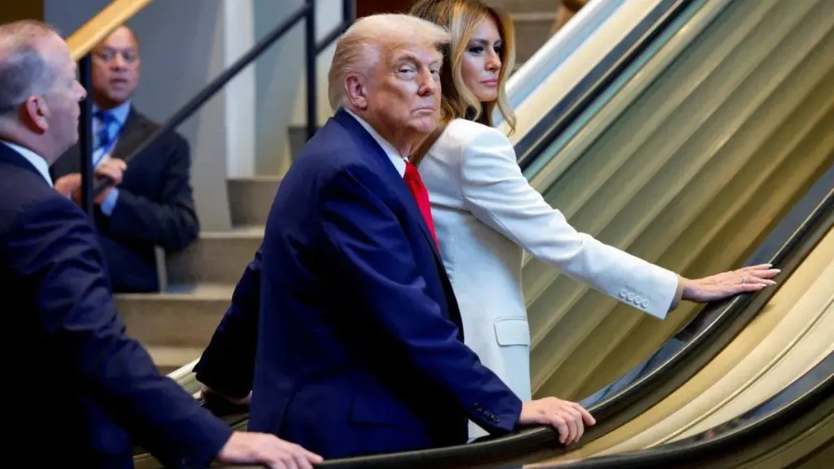 donald-trump-demands-probe-into-un-escalator-teleprompter-malfunction-issues-sinister-events