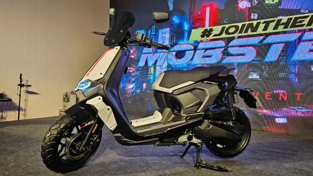vlf-mobster-135-launched-with-switchable-traction-control-liquid-cooled-engine-and-46kml-mileage