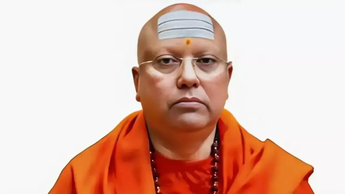 delhi-baba-scandal-sexual-harassment-accused-chaitanyanand-linked-himself-to-steve-jobs-barack-obama