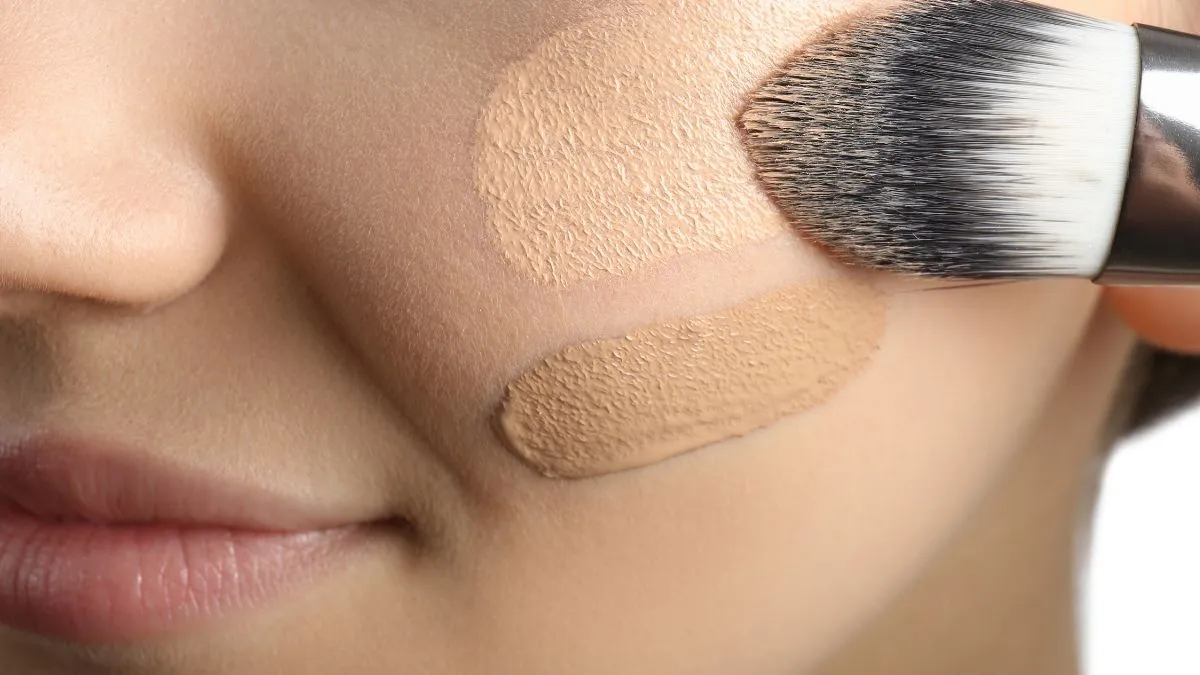 how-to-apply-foundation-on-dry-skin-for-a-dewy-natural-glow-step-by-step-guide