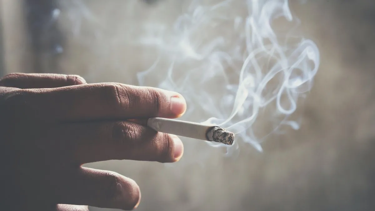 vaping-vs-smoking-which-is-worse-for-your-lungs-doctor-explains