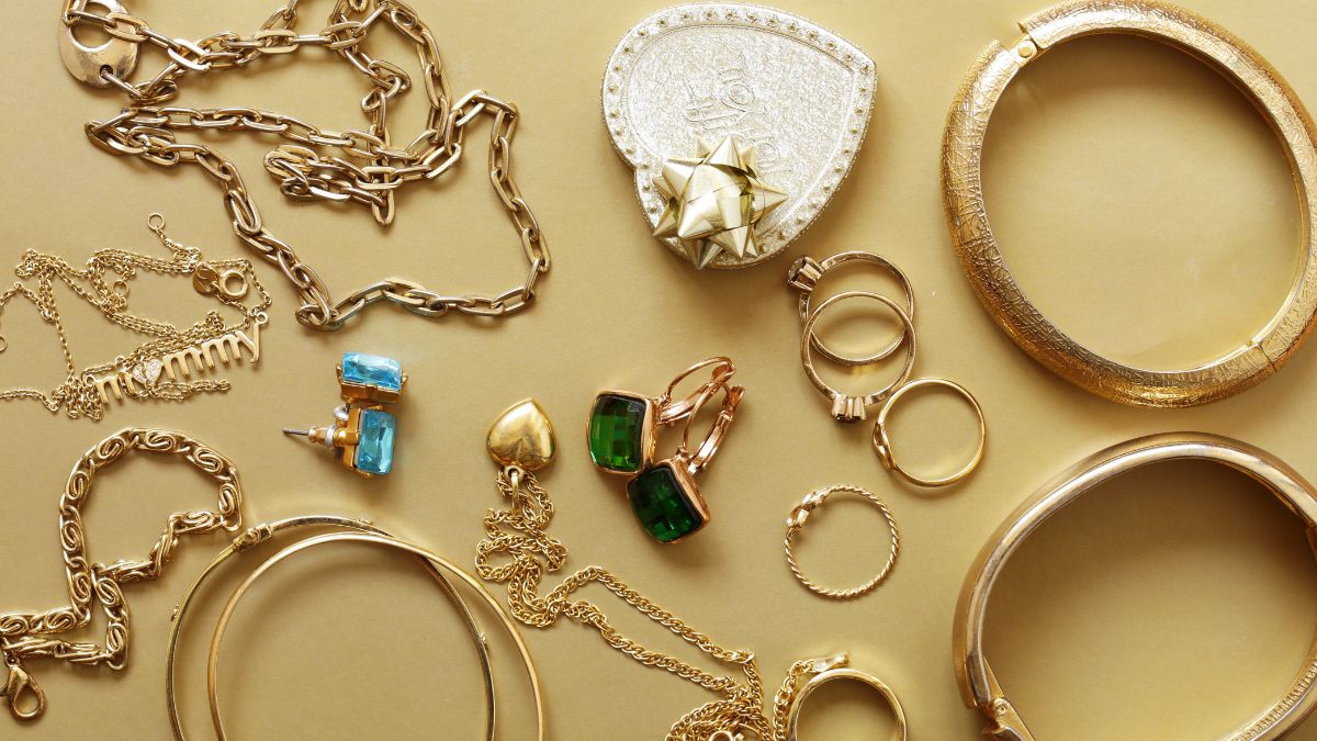 hacks to clean jewellery