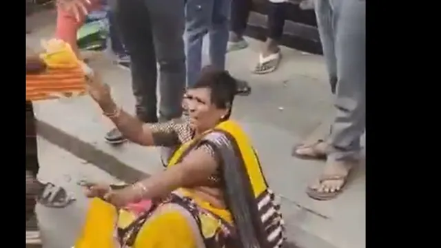 bengaluru-shopkeeper-assaults-woman-for-stealing-sarees-worth-rs-90000-arrested-after-video-goes-viral