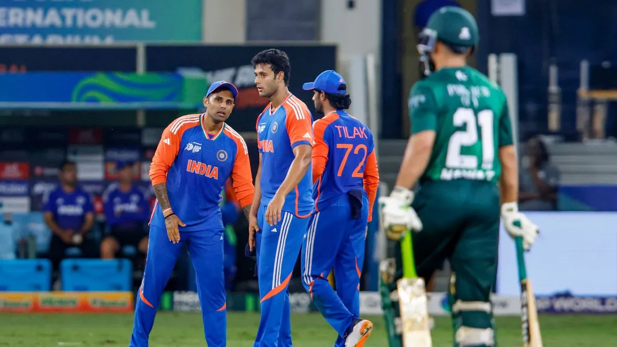 ind-vs-pak-asia-cup-2025-final-dubais-heat-on-india-vs-pakistan-check-weather-and-pitch-report
