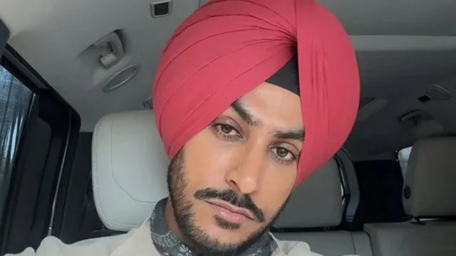 punjabi-singer-rajvir-jawanda-suffers-critical-head-and-spine-injuries-in-road-accident-near-himachals-baddi-on-ventilator-at-fortis-hospital
