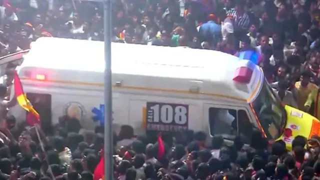 tamil-nadu-stampede-eyewitness-recounts-karur-stampede-questions-vijays-late-arrival-to-rally