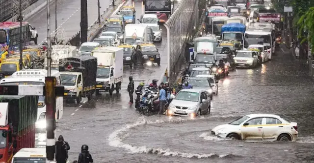 mumbai-rain-airlines-issue-travel-advisory-local-trains-delayed-amid-red-alert-for-city-and-nearby-areas