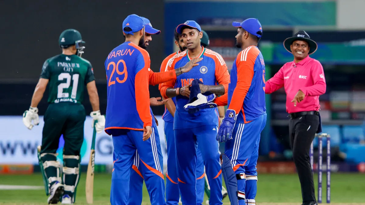 ind-vs-pak-asia-cup-final-abusive-language-violence-during-match-can-cost-fans-rs-7-24-lakhs-dubai-police-issues-advisory