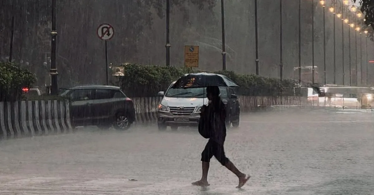 maharashtra-weather-imd-issues-red-orange-alerts-across-state-amid-heavy-rainfall-thunderstorms-until-oct-3-check-forecast