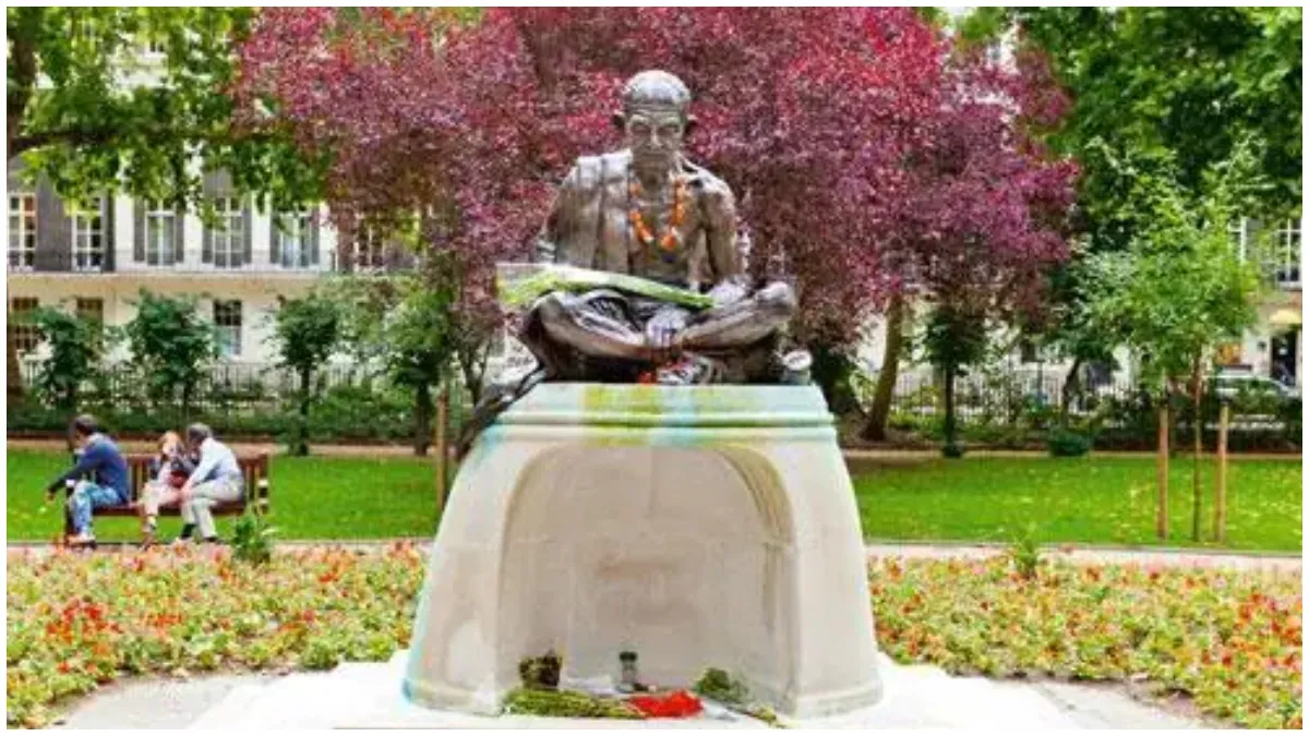 mahatma-gandhi-statue-vandalised-london-tavistock-square-indian-high-commission-strongly-condemns-violent-attack-on-non-violence