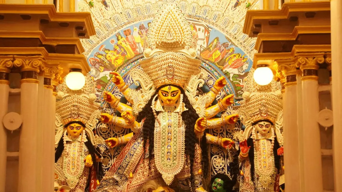happy-durga-ashtami-2025-10-maa-durga-hd-images-to-invoke-strength-power-and-devotion-on-maha-ashtami