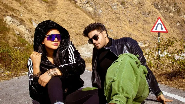 bigg-boss-19-gaurav-khanna-wife-akanksha-chamola-gets-trolled-for-not-supporting-him-internet-calls-her-jealous