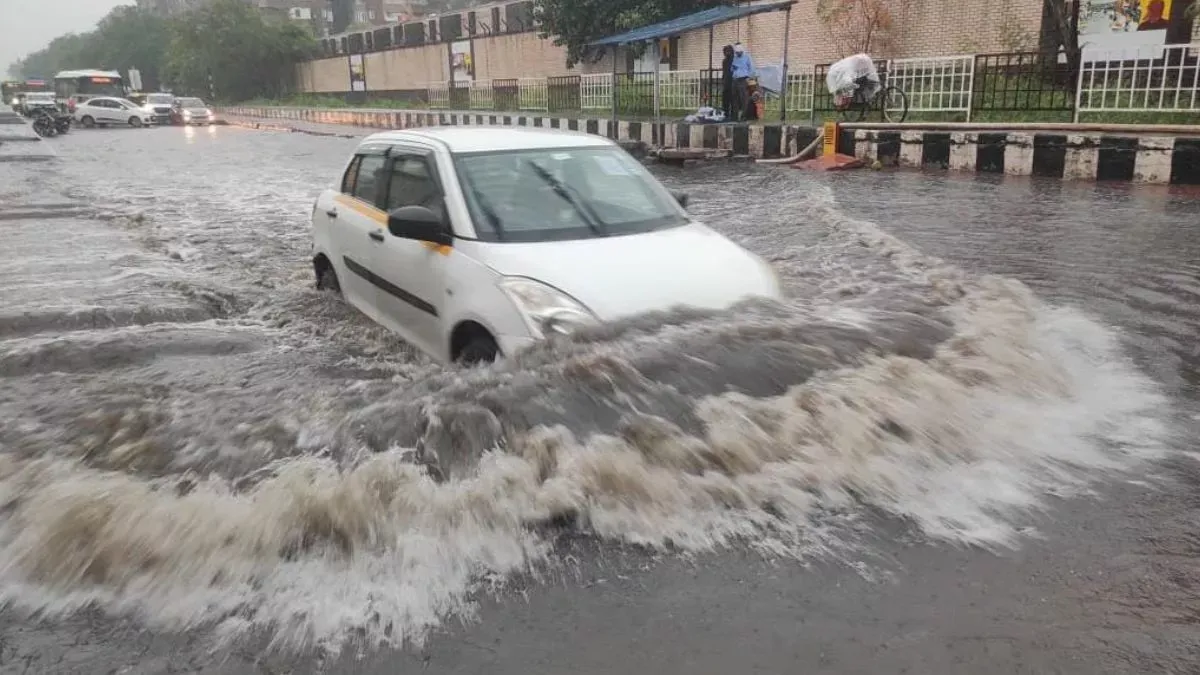 delhi-weather-today-gurgaon-weather-severe-waterlogging-heavy-rain-imd-orange-alert-see-pics