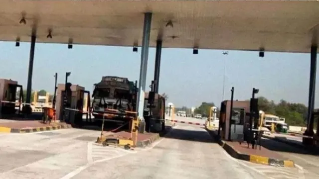 hapur-15yearold-toll-plaza-sparks-controversy-over-illegal-location
