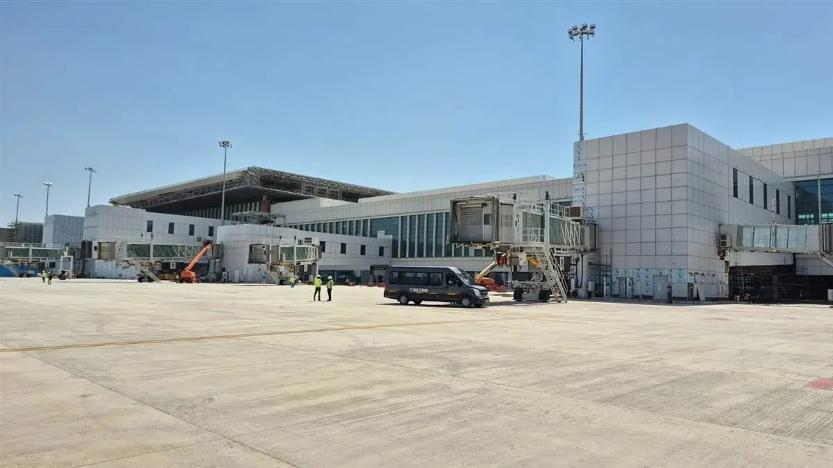 noida-international-airport-to-become-largest-aviation-hub-with-metro-city-links-advanced-infrastructure-inauguration-set-for-oct-30