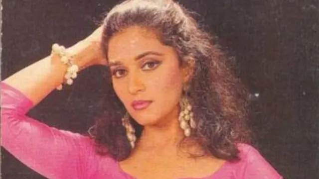 remove-your-blouse-or-say-goodbye-when-madhuri-dixit-was-given-an-ultimatum-by-a-director-for-a-scene-in-shanakht