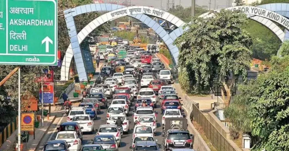 noida-traffic-alert-road-diversions-and-restrictions-around-city-stadium-ramlila-ground-on-october-12-check-alternative-routes