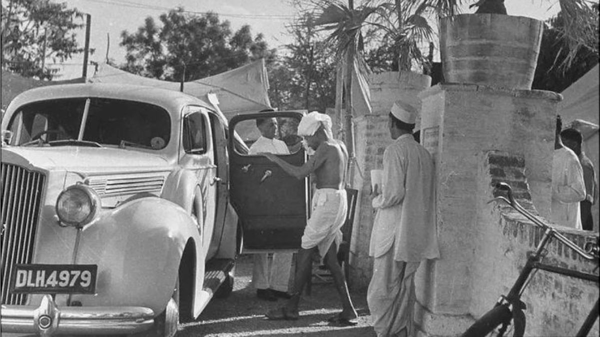 MahatmaGandhiPackard120