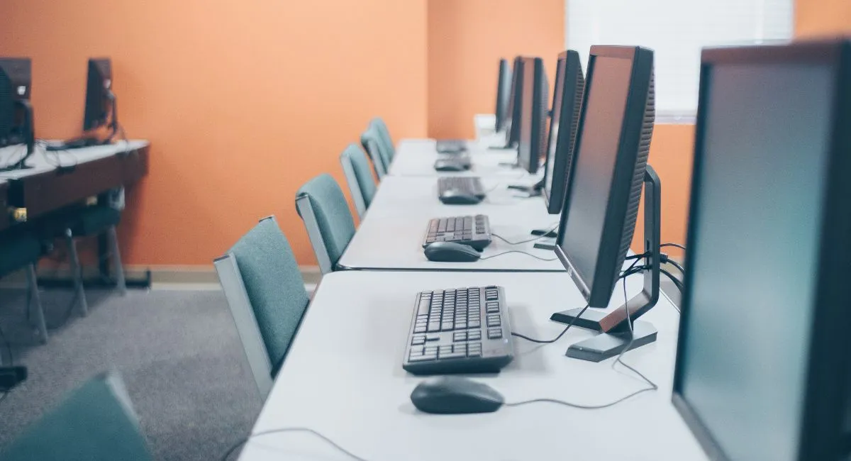 haryana-govt-school-computer-lab-attendants-go-unpaid-for-four-months-fear-black-diwali