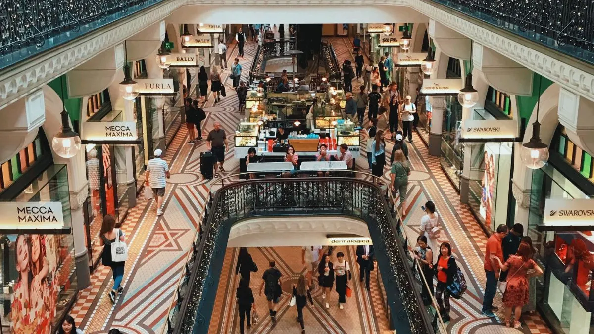 maharashtra-govt-allows-24x7-operations-for-shops-hotels-theatres-restricts-bars-and-wine-shops