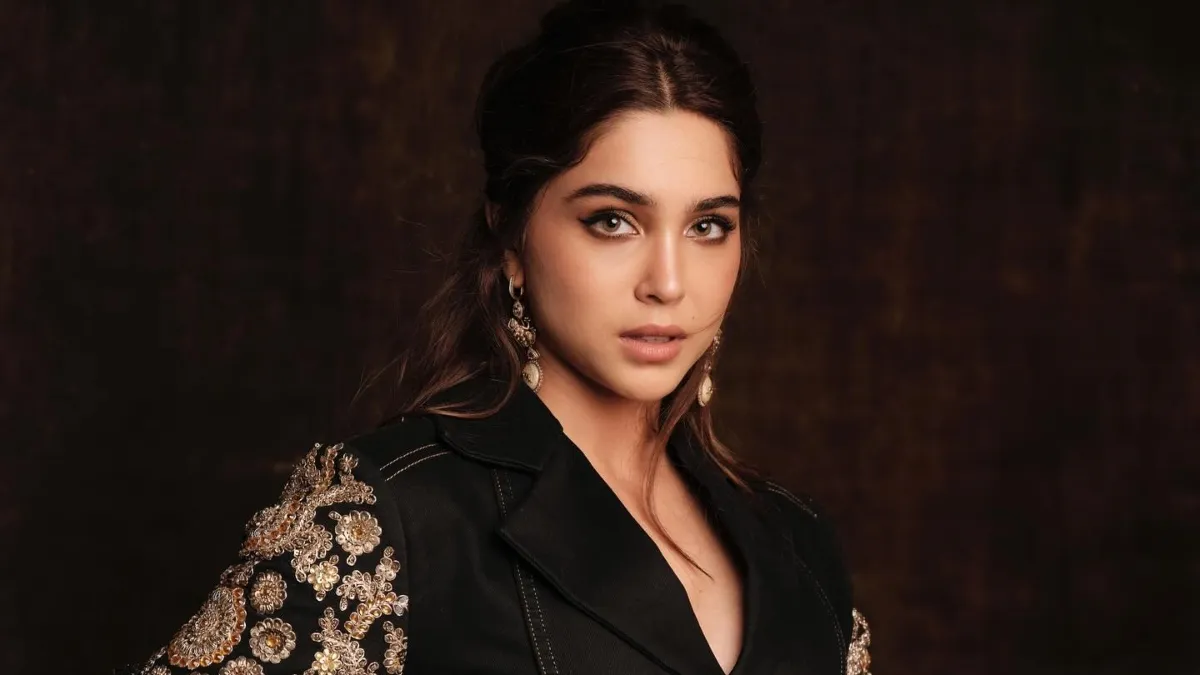 sharvari-begins-shooting-for-imtiaz-ali-next-with-vedang-raina-and-diljit-dosanjh-shares-photo-of-script
