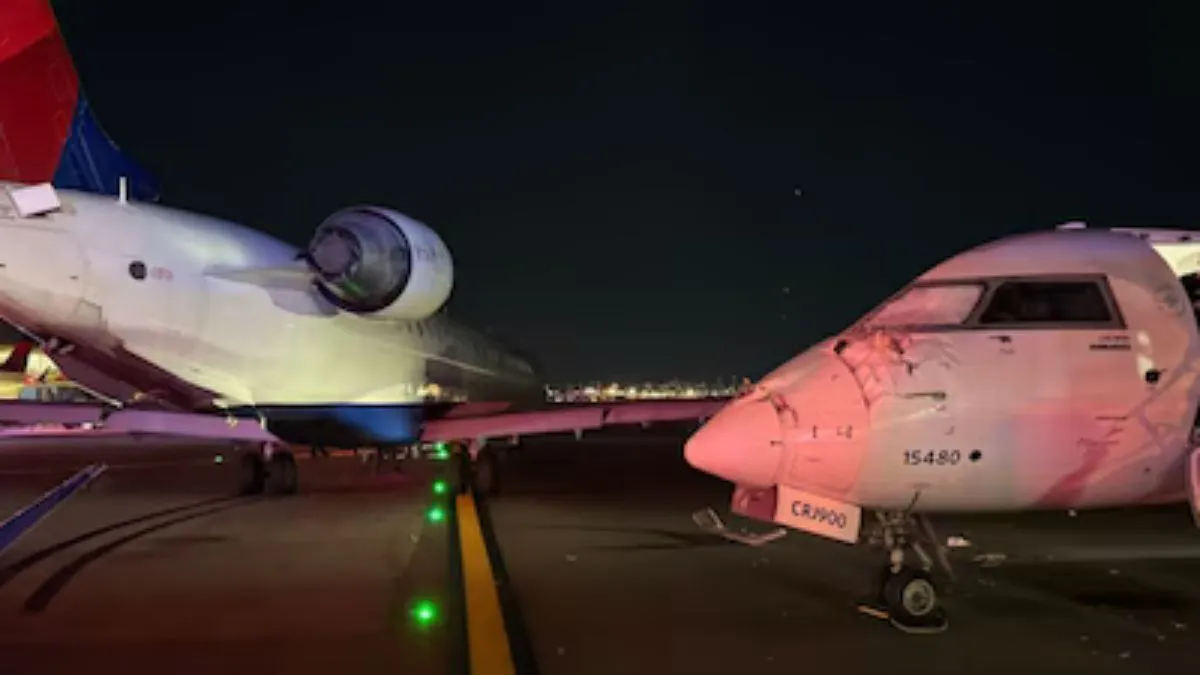 delta-airlines-planes-collide-at-new-york-laguardia-airport-video-caught-on-camera