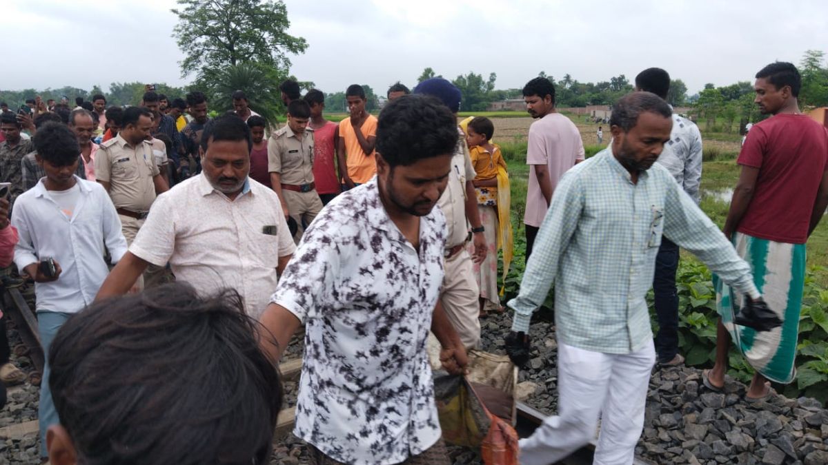 threedeadinbiharvandebharat