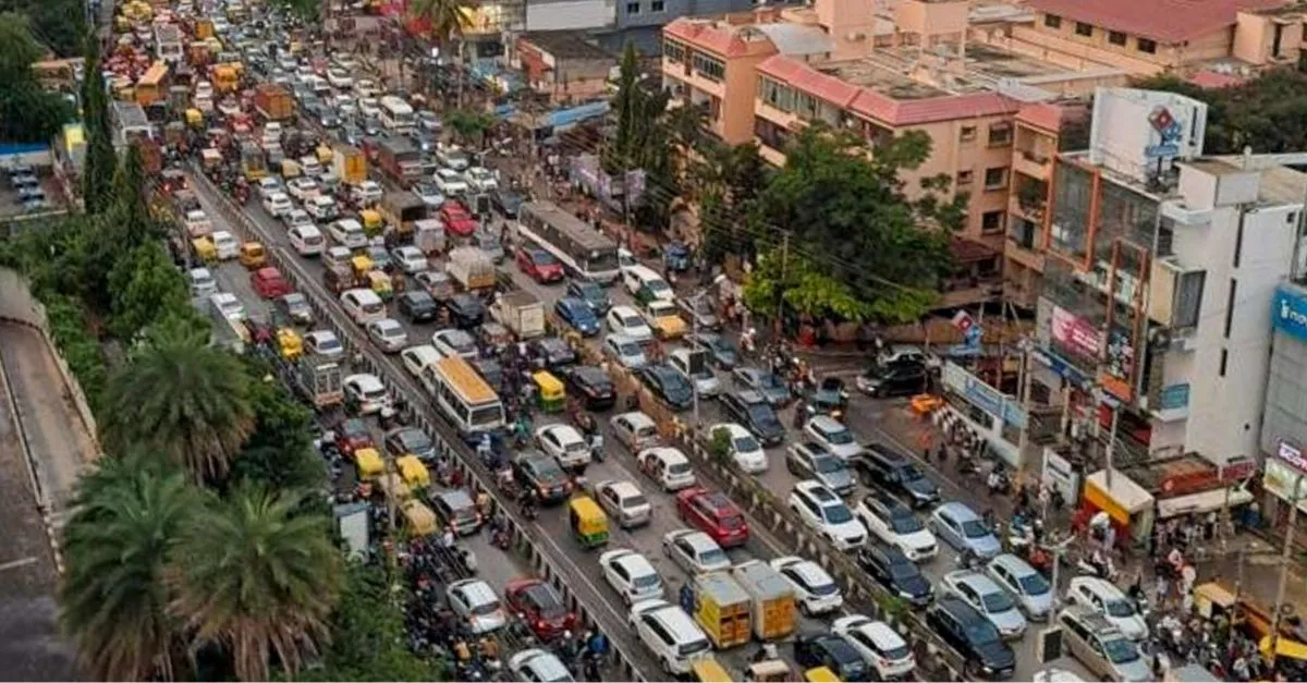 bengaluru-traffic-alert-orr-service-lane-closed-for-45-days-due-to-metro-construction-check-alternative-route