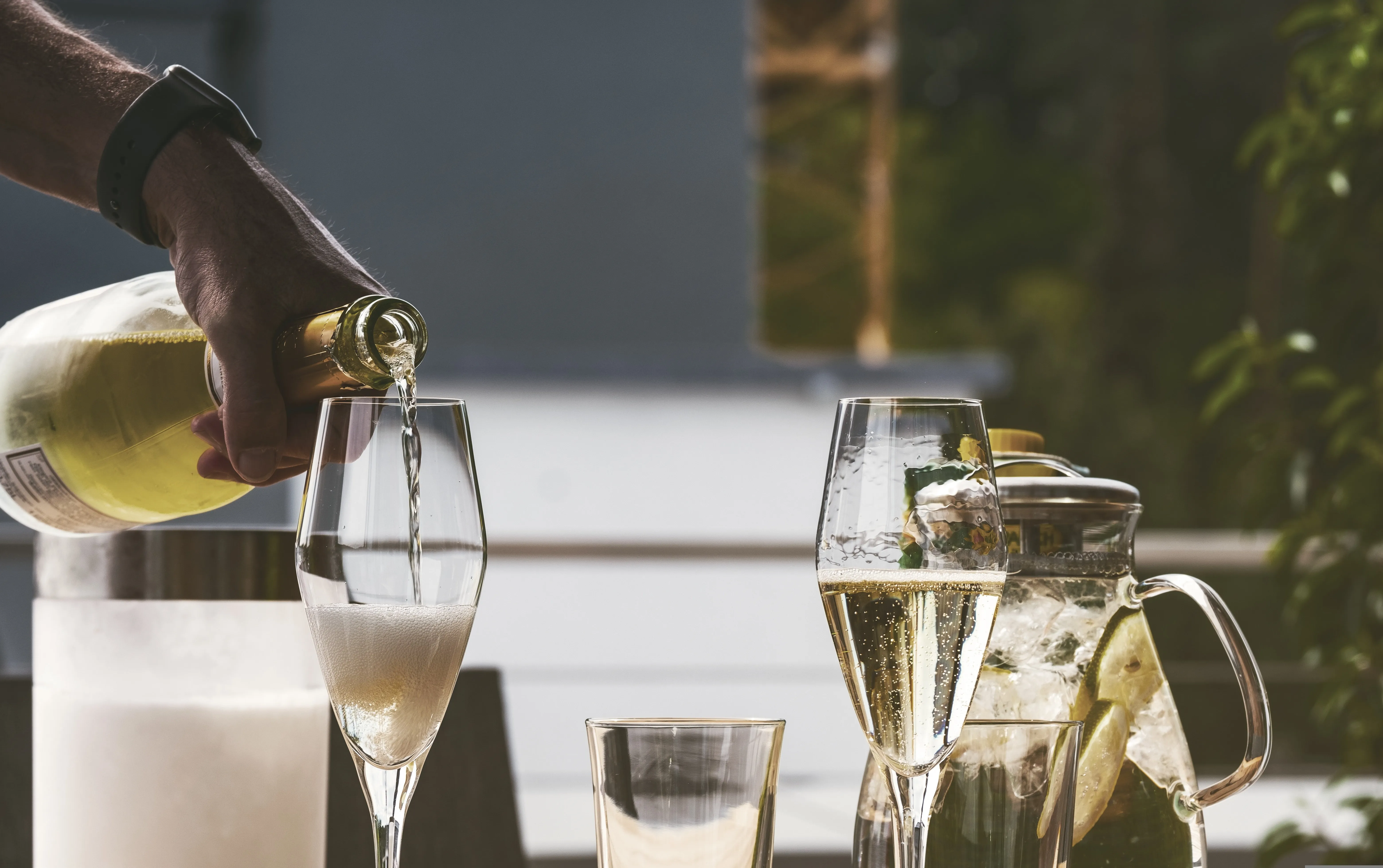 us-drinking-rates-fall-to-decade-low-why-many-americans-are-rethinking-alcohol