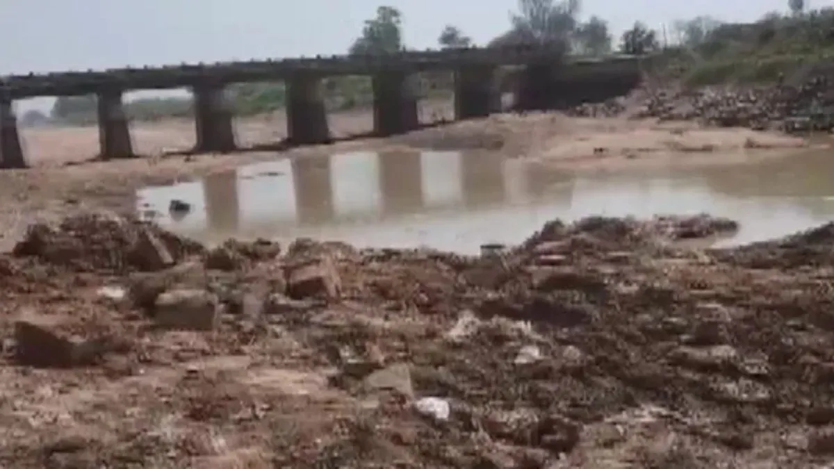 bihar-bridge-built-rs-6-crore-under-pm-gram-sadak-yojana-remain-nonoperational-four-years-later