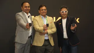 MediaTek Unveils Dimensity 9500 SoC With On-Device AI And Flagship Power At IMC 2025