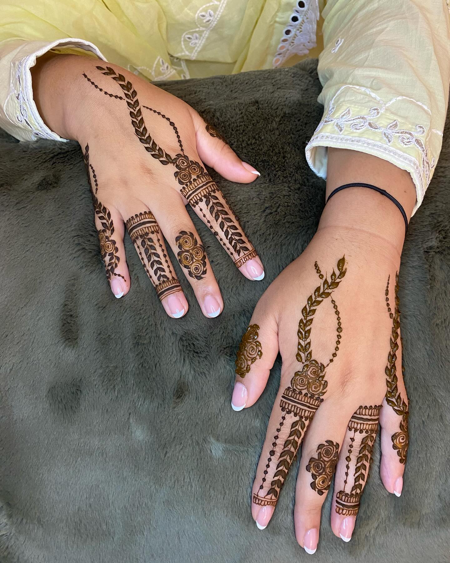 Trails Mehndi Design