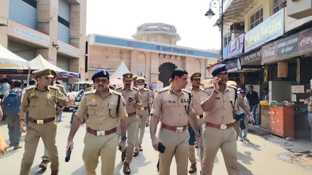 security-tightened-in-varanasi-for-jumma-and-karwa-chauth-crackdown-on-illegal-firecrackers