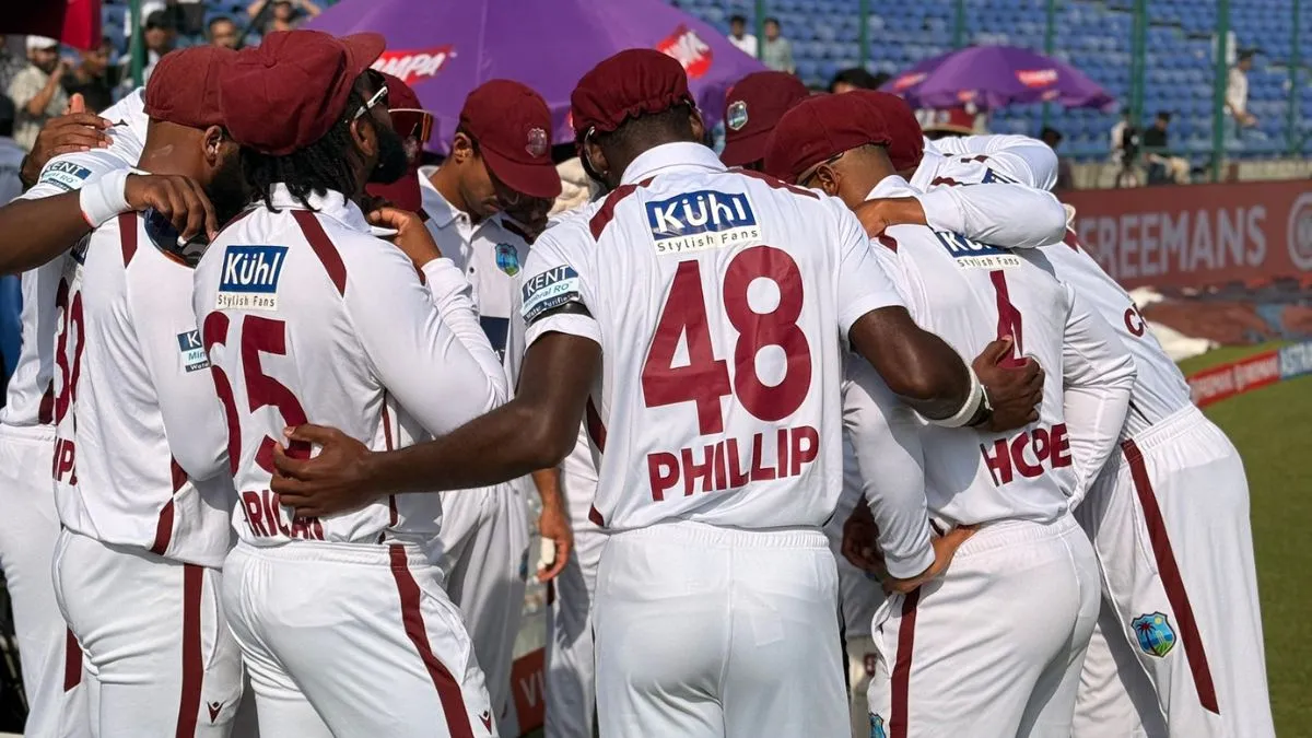india-national-cricket-team-vs-west-indies-national-cricket-team-match-scorecard-wi-players-black-armbands-windies-cricket-x-post-roston-chase-tevin-imlach-anderson-phillip