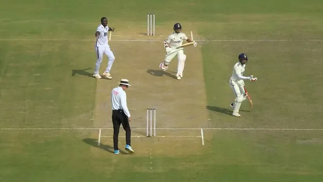 india-national-cricket-team-vs-west-indies-cricket-team-match-yashasvi-jaiswals-run-out-viral-video-shubman-gill-arun-jaitley-stadium-ind-vs-wi-2nd-test