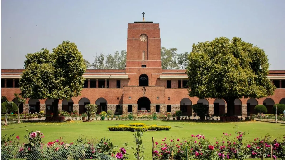 delhi-universitys-st-stephens-college-implements-major-fee-hike-raises-du-component-fee-by-230