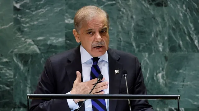 pakistan-afghanistan-border-clash-shehbaz-sharif-vows-strong-response-closes-borders