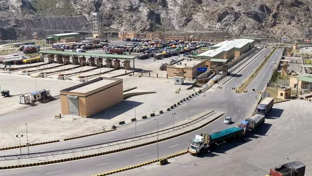 afghanistan-accuse-pakistan-sheltering-isis-terrorists-demand-handover-warns-of-severe-consequences