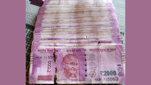 family-finds-rs-2-lakh-in-old-rs-2000-notes-hidden-in-set-top-box-during-diwali-cleaning-netizens-react