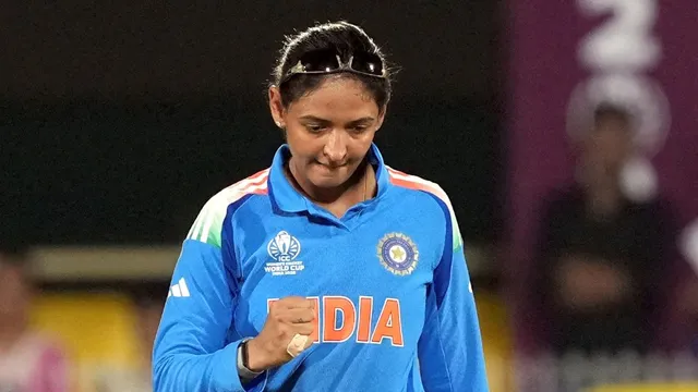 india-vs-australia-womens-world-cup-harmanpreet-kaur-rues-stunning-lowerorder-collapse-against-australia-says-batting-woes-6th-bowler-issue